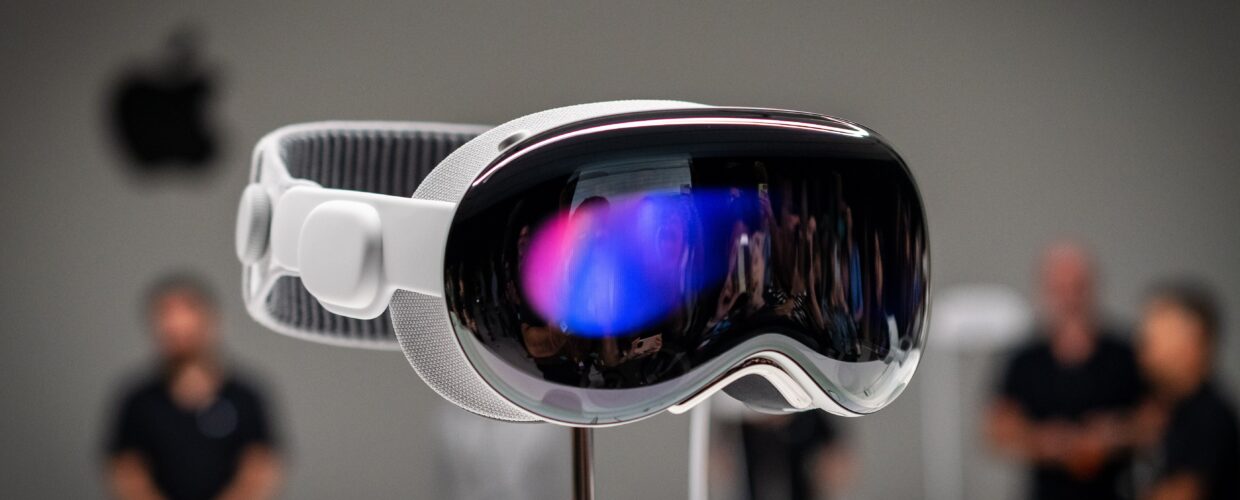 Introducing the Apple Vision Pro: Revolutionizing the AR/VR Industry